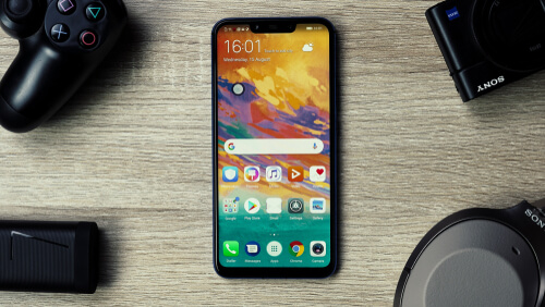 Huawei Nova 3 - mobil pro mladé 