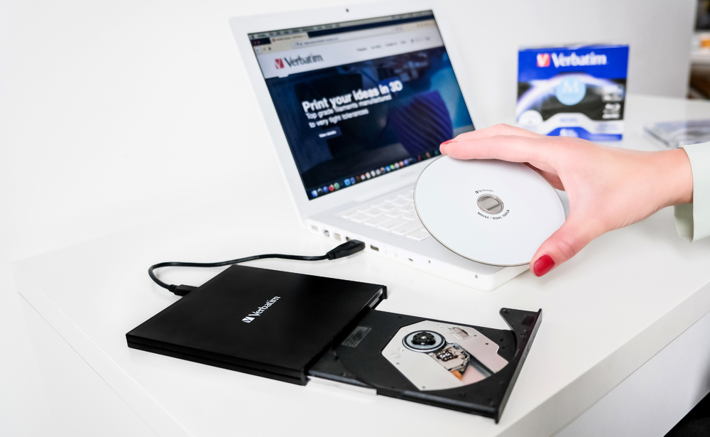 VERBATIM Externí CD/DVD Slimline mechanika USB 2.0 černá +Nero