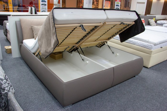 Čalúnená posteľ Grosseto 180x200 - II. akosť