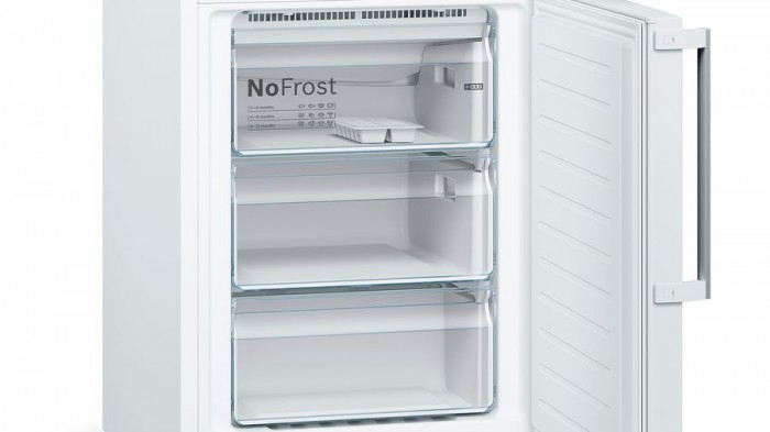 Kombinovaná chladnička s mrazničkou  dole Bosch KGN39VWEP