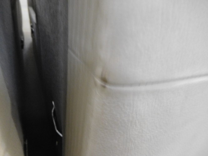 Kožená sedačka rozkládací Bono pravý roh bílá - II. jakost