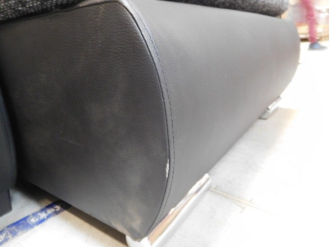 Rohová sedačka rozkladacia Enro univerzálny roh ÚP čiern,II.akosť