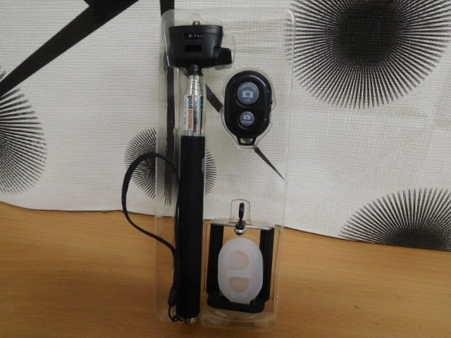 Teleskopická tyč pre selfie fotky s bluetooth ovládačom ROZBALENÉ
